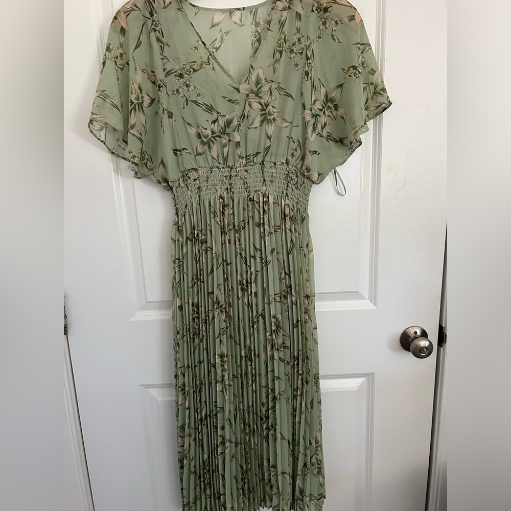 Taylor green dress long with slip under flowy floral